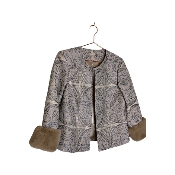 Chico’s Convertible Faux-Fur Cuff Jacquard Jacket - Picture 5 of 6